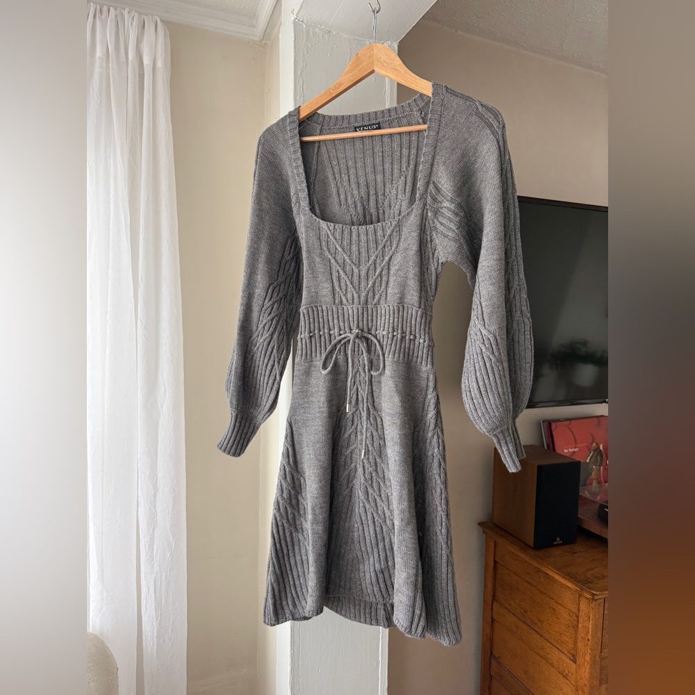 VENUS Gray Cable Knit Sweater Dress Open Back Tie Waist Size Small